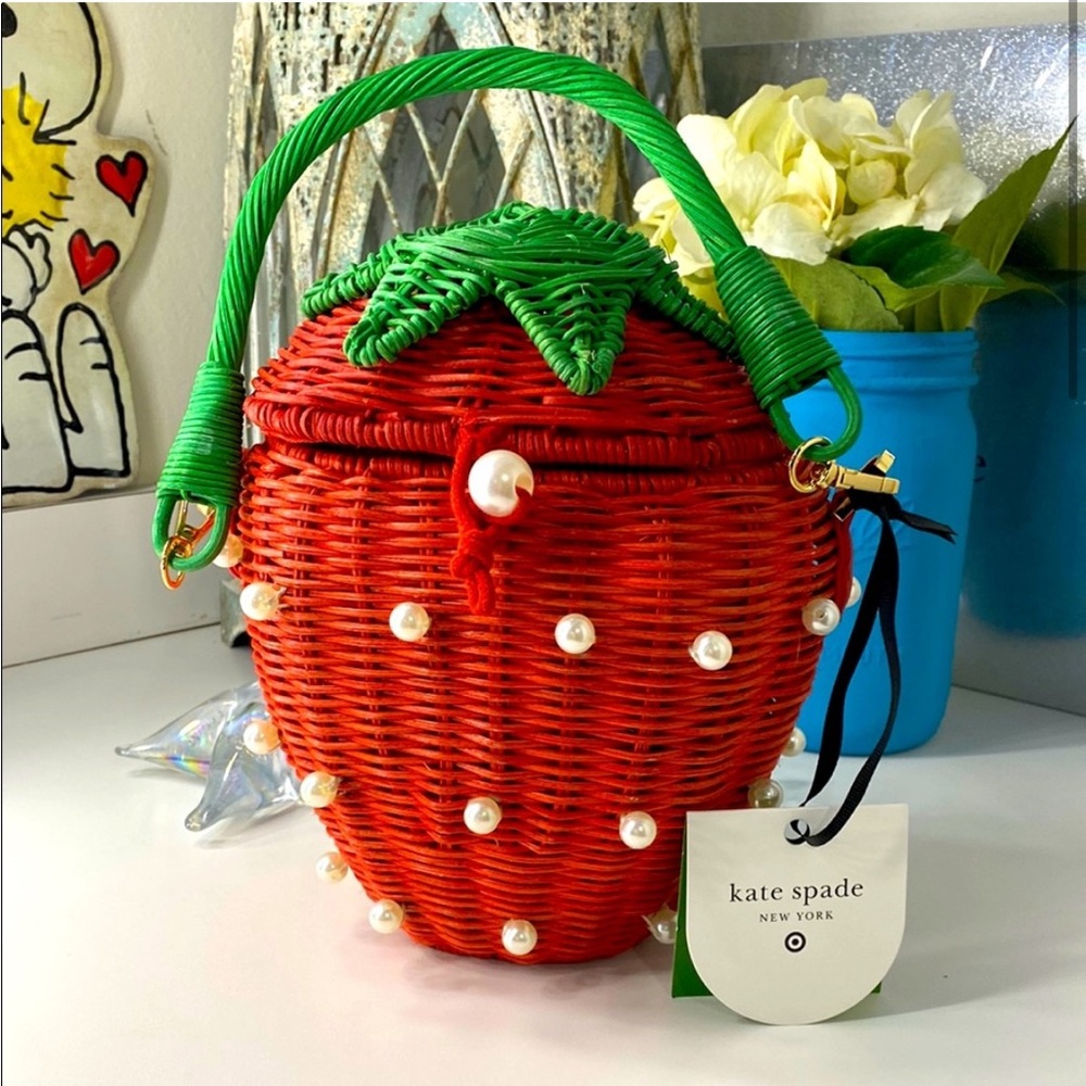 NWT! Kate Spade x Target Pearl Embellished Strawberry Basket Wicker Bucket Bag